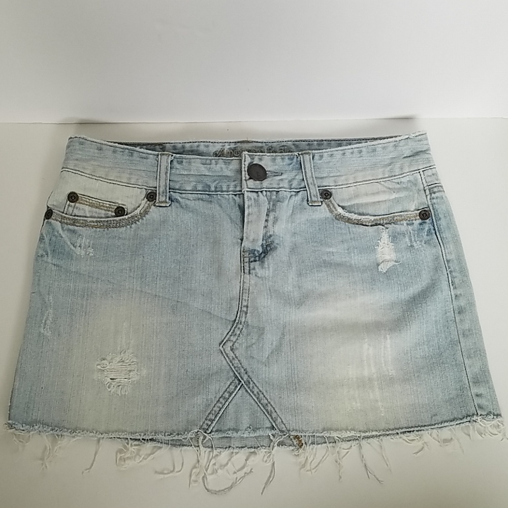 American Eagler Distressed Jean Skirt Size 4